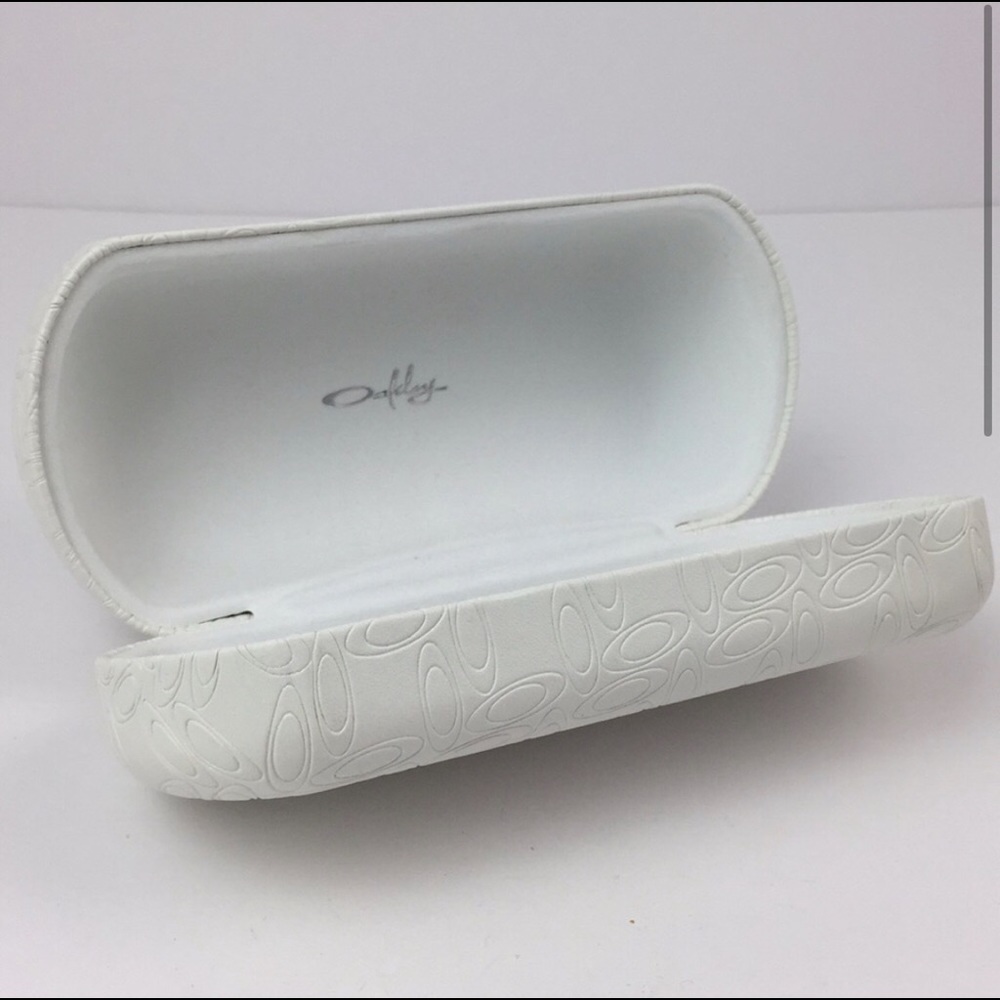 Lot of 5 NEW Oakley Hard case White (No Sunglasses